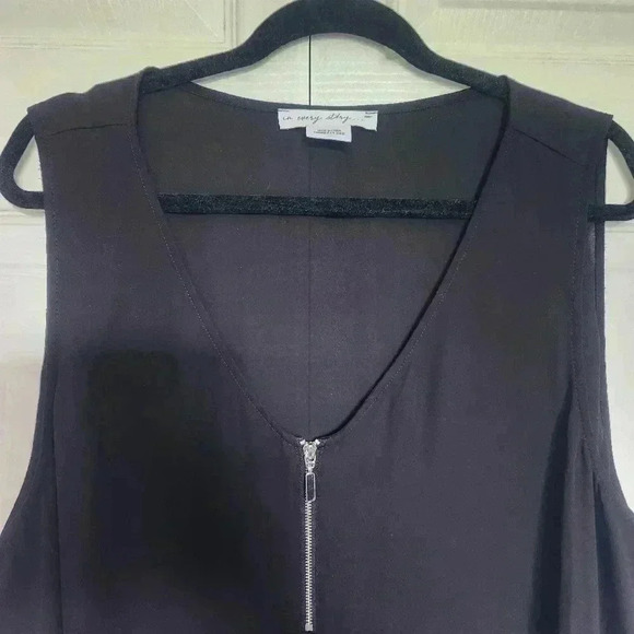Penningtons Blouse With Zipped Front  - In Every Story Size 3x - Picture 5 of 12
